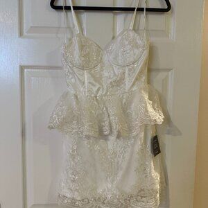 New Lulus White Lace Dress – Size Small